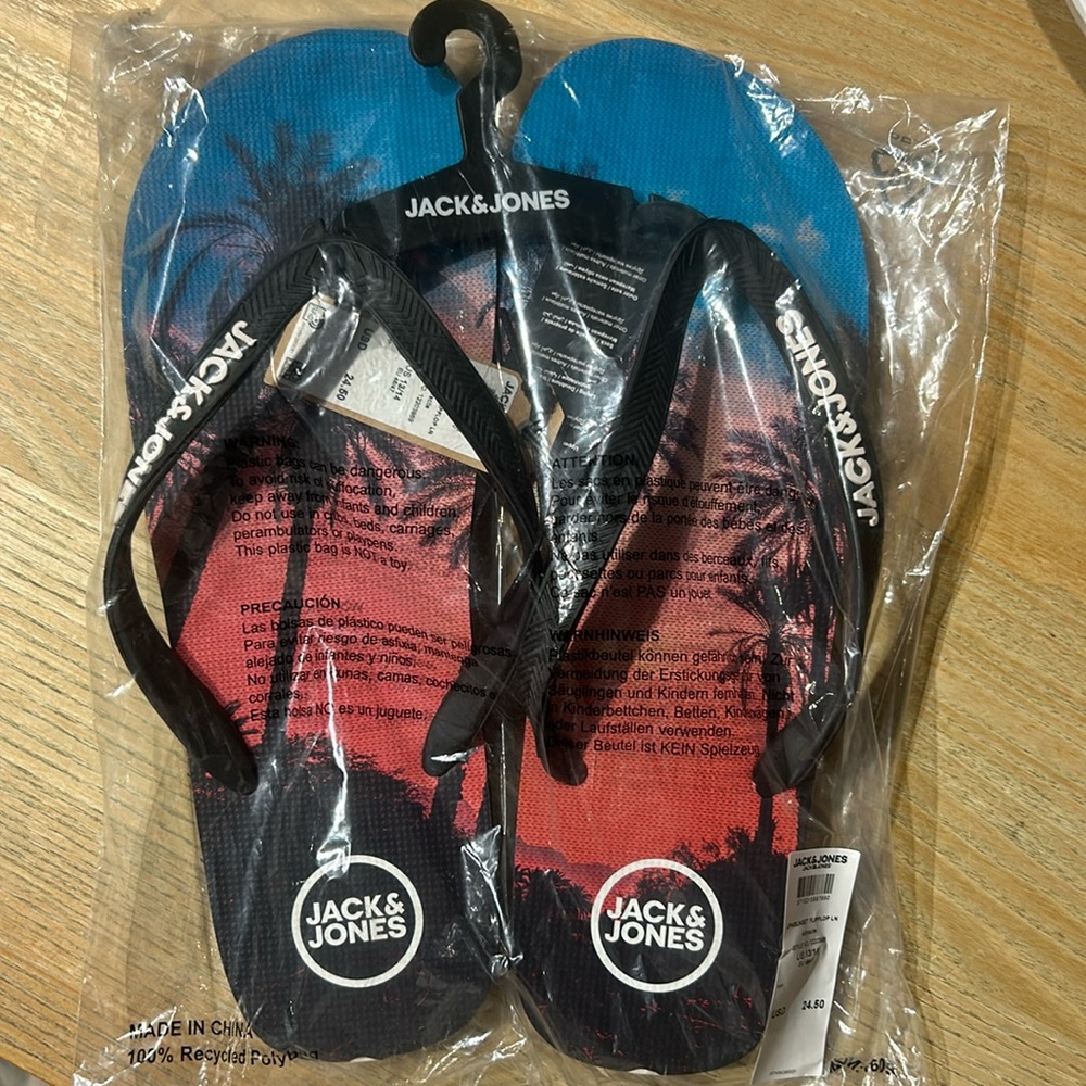 JACK & JONES NWT size 13/14 Mens